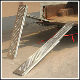 الزنك المغلفة الفولاذ قابلة للطي سلالم 1000LBS للشاحنة / مقطورة 440ctns 98x24x11CM